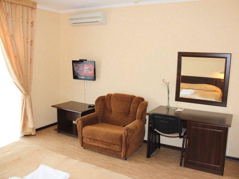 Hotel Photo 12