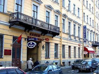 Yu Deluxe Отель