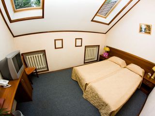 Елизар Отель
