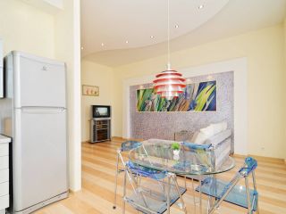 Feelathome на Восстания