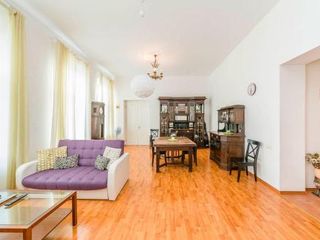 Feelathome Apartments на Миллионной