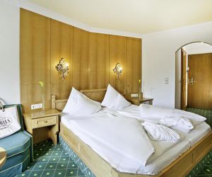 Hotel Neuhaus Saalbach Austria