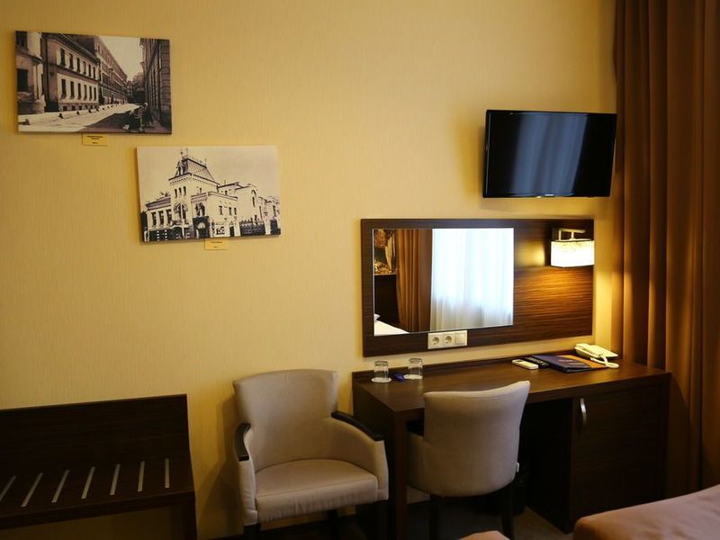 Hotel Photo 6