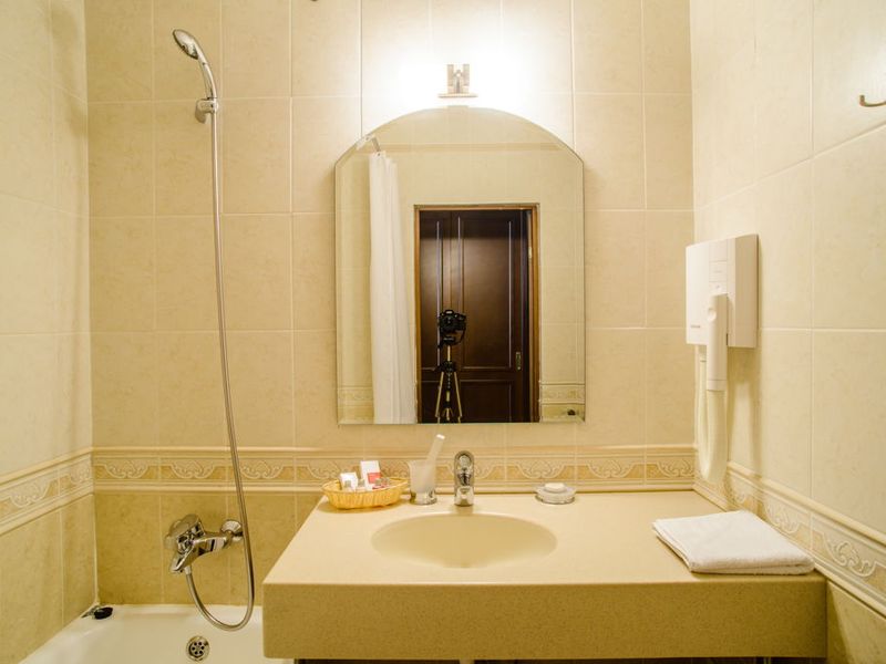 Hotel Photo 9
