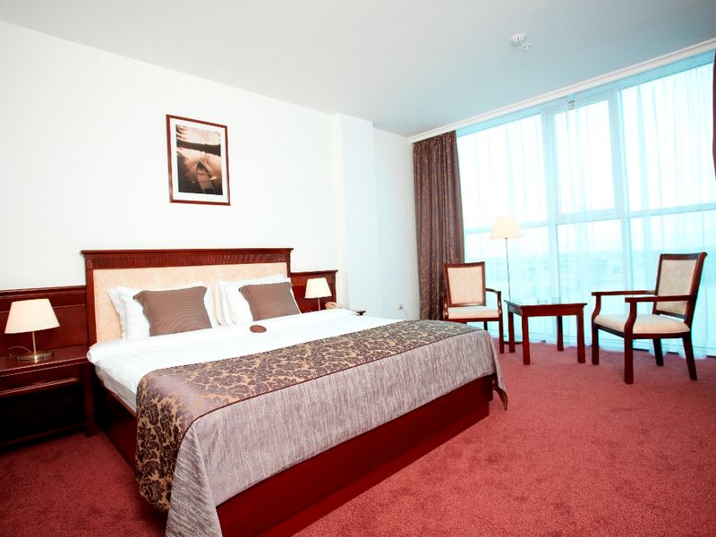 Hotel Photo 1