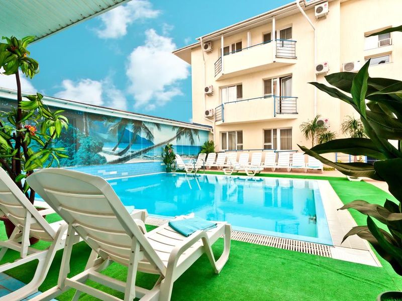 Hotel Photo 1