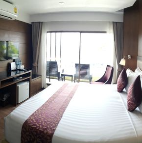 NearBy Hotel
