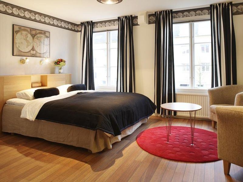 Hotel Photo 1