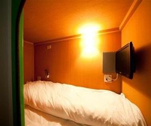 Capsule Hotel Gloria Beppu Japan