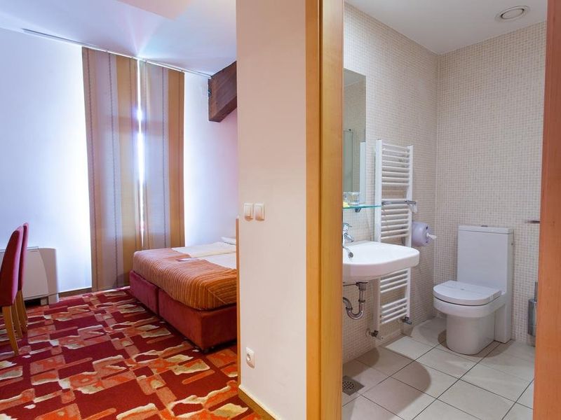 Hotel Photo 12