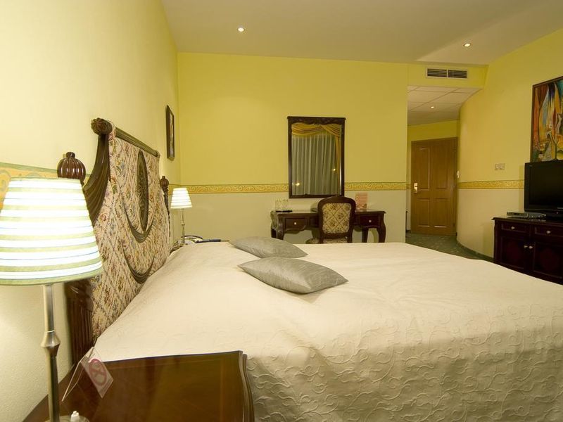 Hotel Photo 1