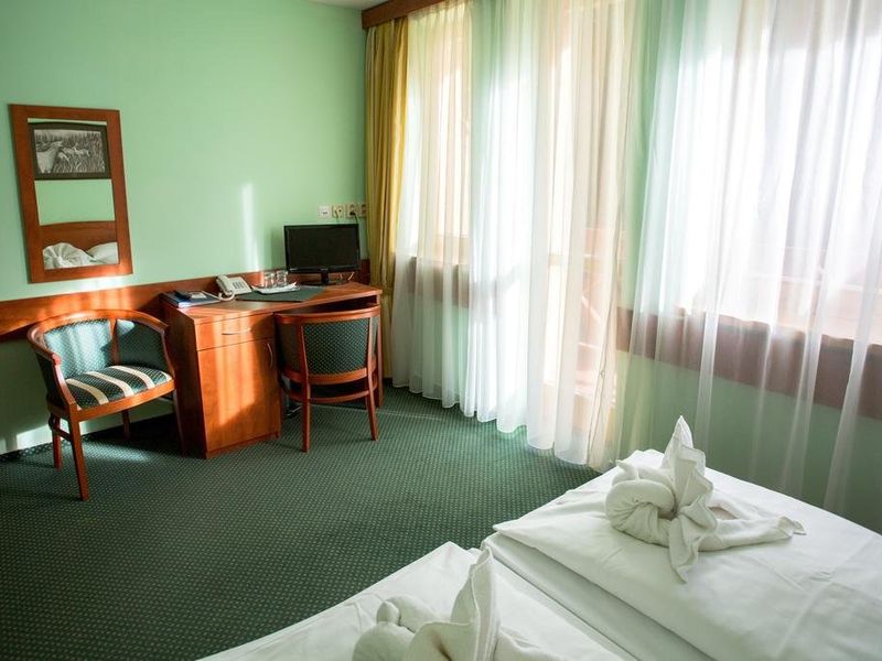Hotel Photo 1
