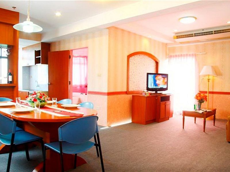 Hotel Photo 6