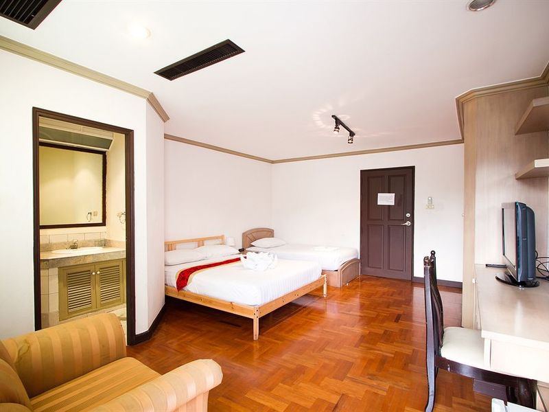 Hotel Photo 1