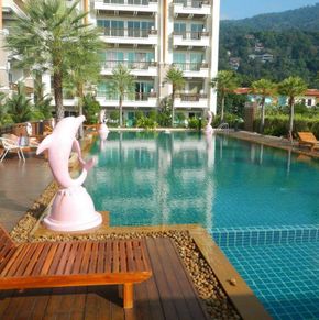 NearBy Hotel