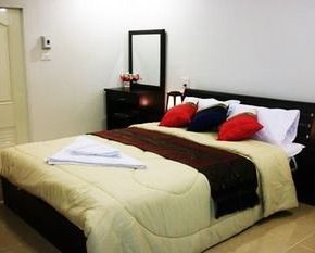 NearBy Hotel