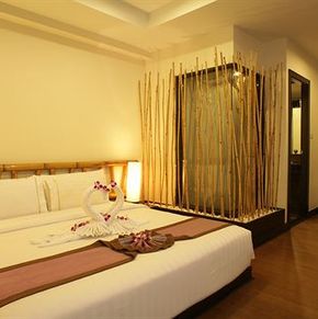 NearBy Hotel