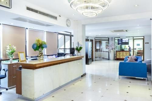 Hotel Photo 12