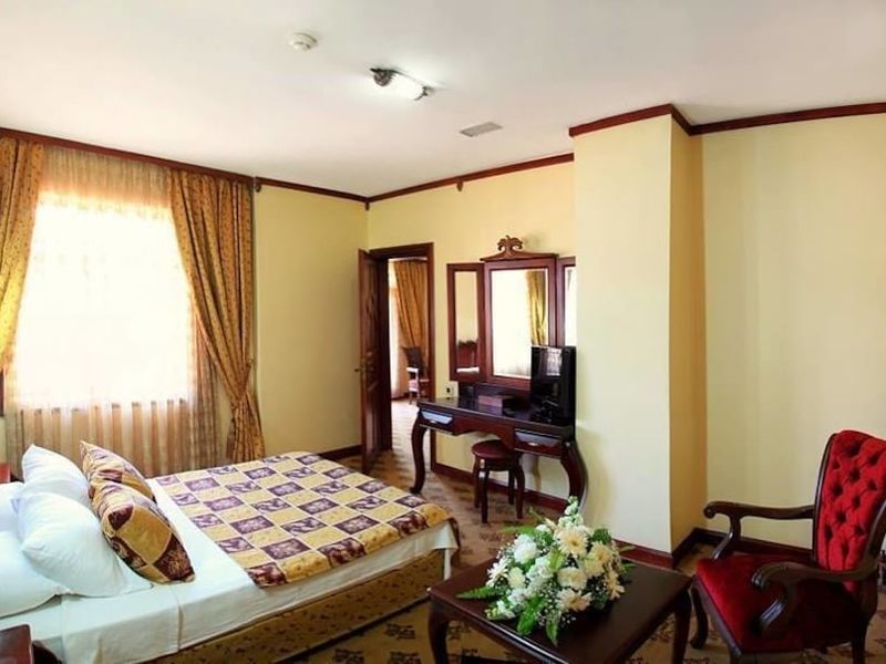 Hotel Photo 1
