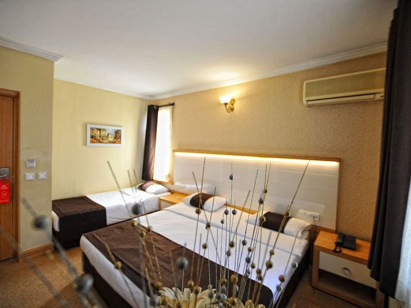 Hotel Photo 1