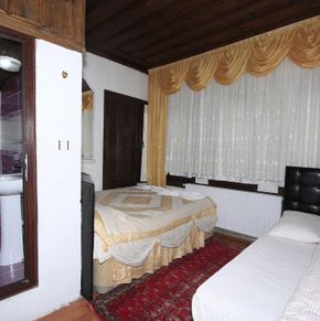 NearBy Hotel