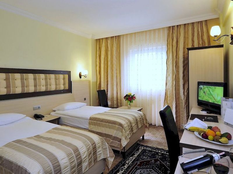 Hotel Photo 1