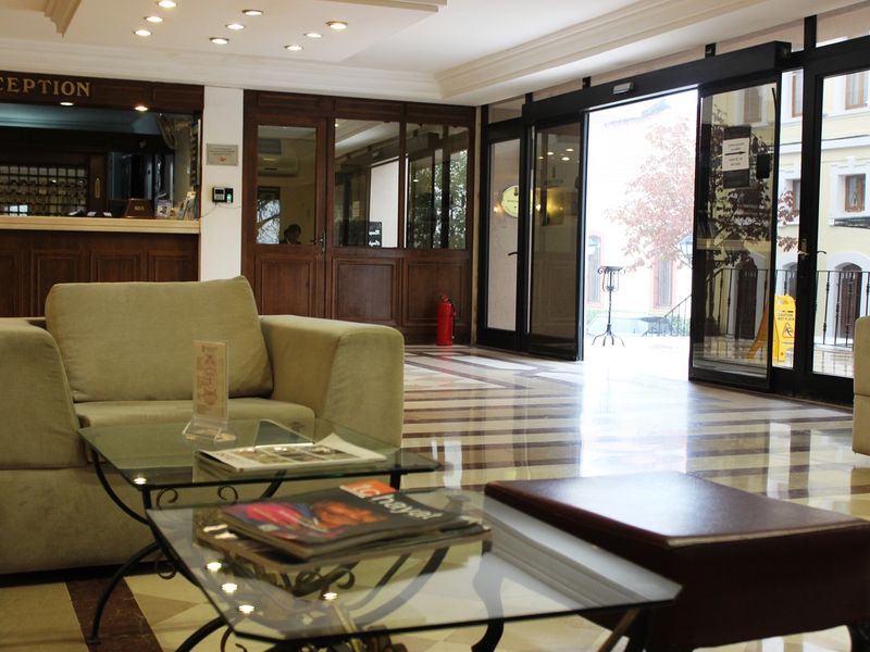 Hotel Photo 6