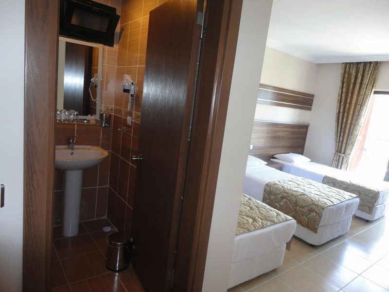 Hotel Photo 9