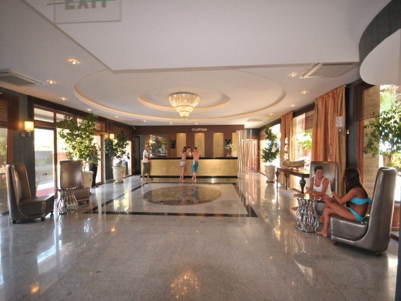 Hotel Photo 11
