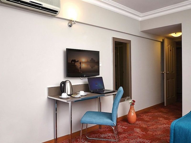 Hotel Photo 5