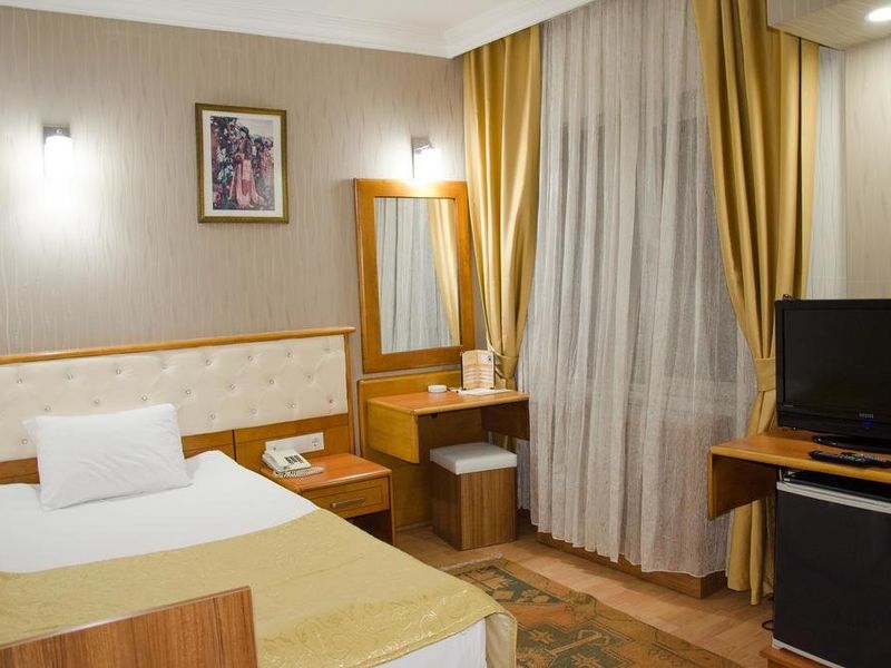 Hotel Photo 6
