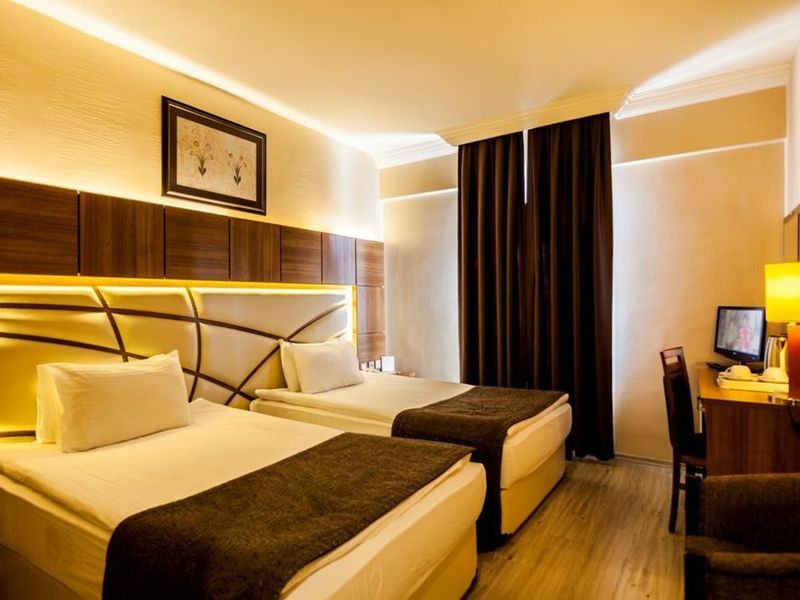 Hotel Photo 1