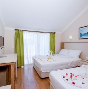 NearBy Hotel