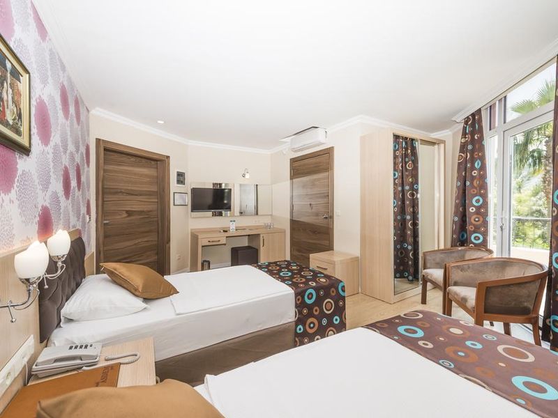 Hotel Photo 2