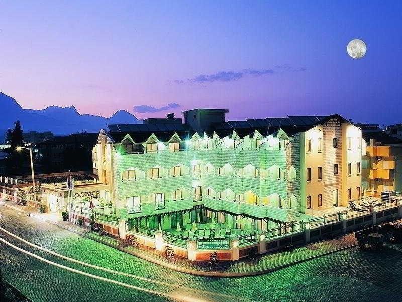 Hotel Photo 1