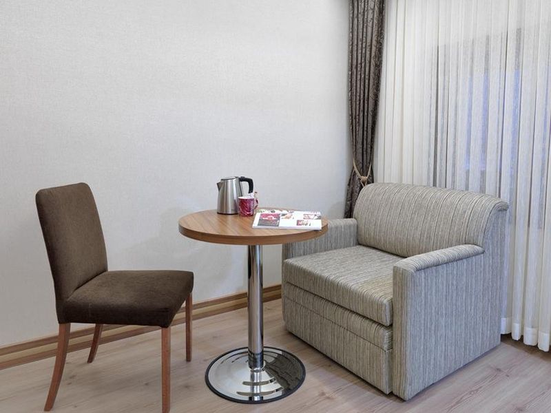 Hotel Photo 6