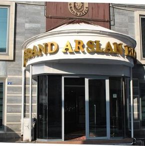 NearBy Hotel