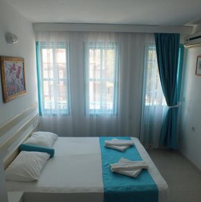NearBy Hotel