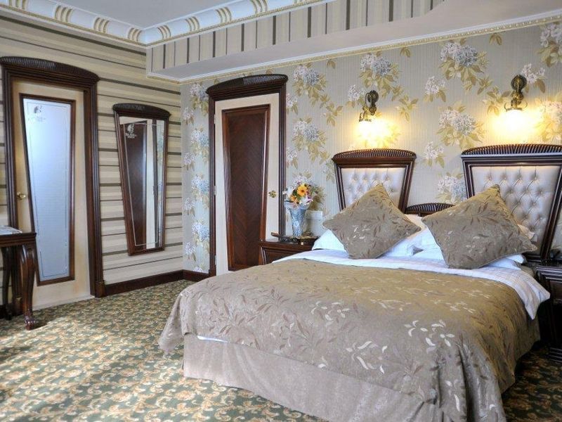 Hotel Photo 1