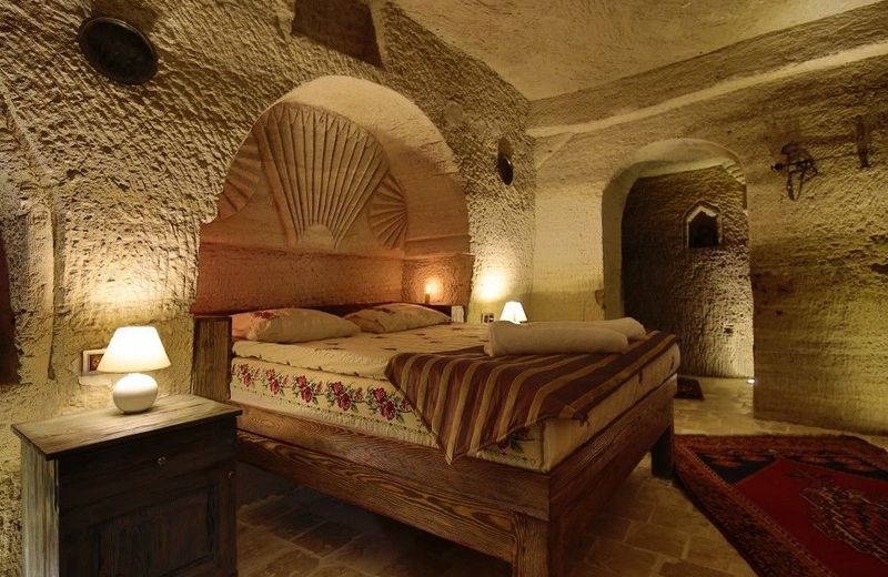 Kayatas Cave Suites