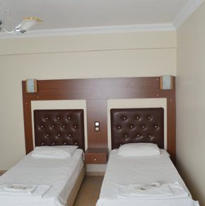 NearBy Hotel