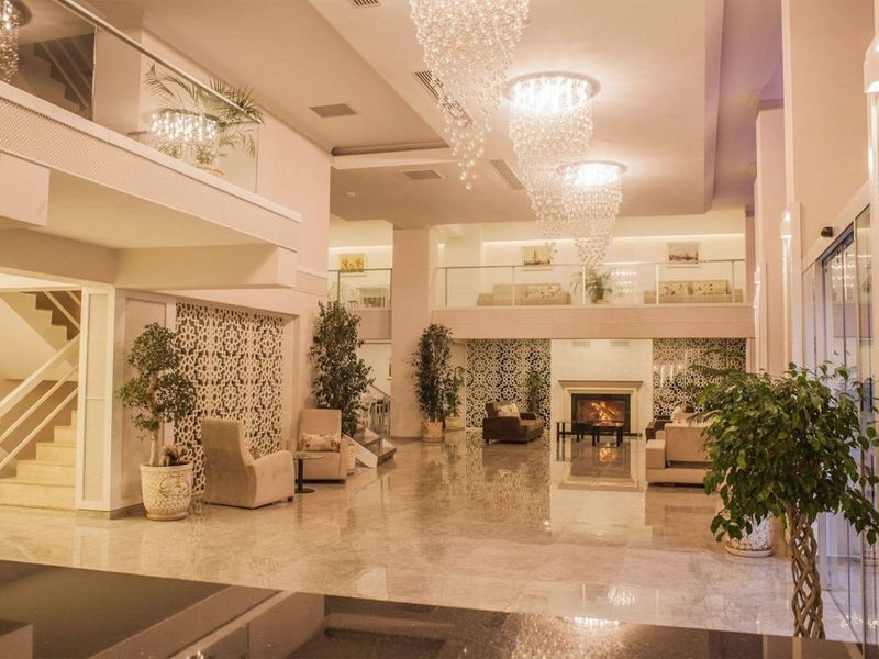 Hotel Photo 6
