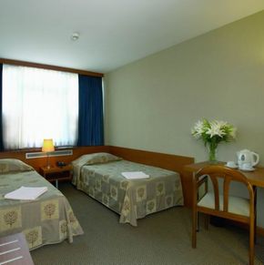 NearBy Hotel