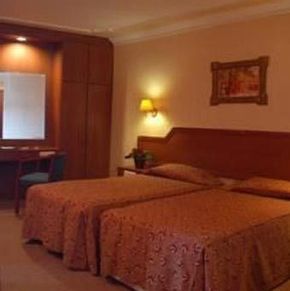 NearBy Hotel