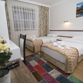 NearBy Hotel
