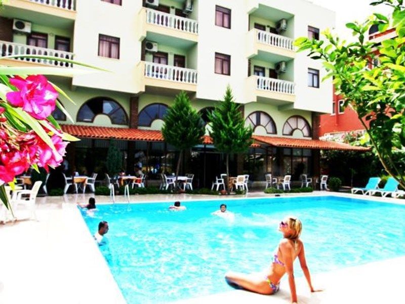 Hotel Photo 1