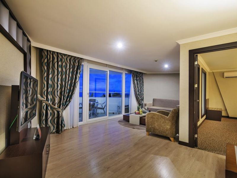 Hotel Photo 6