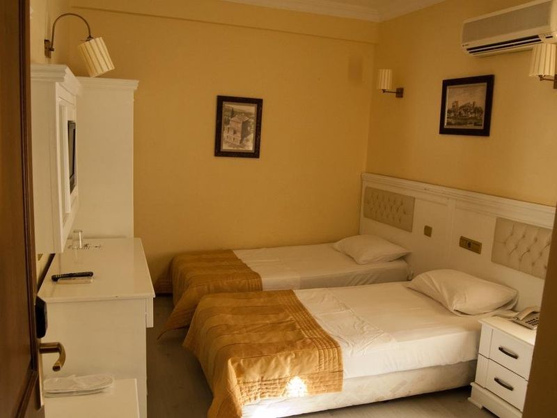 Hotel Photo 9