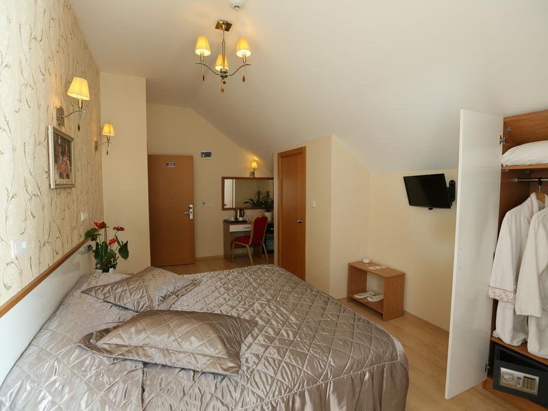 Hotel Photo 5