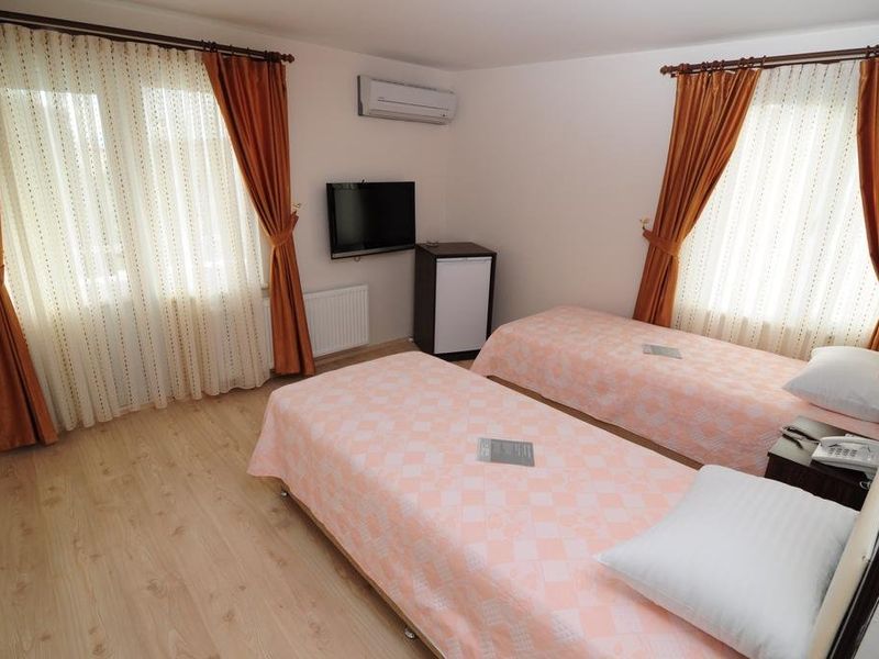 Hotel Photo 1